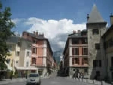 Bài  8 : Annecy en Haute-Savoie